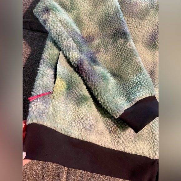 Brand new Lululemon Jacket - Picture 9 of 15